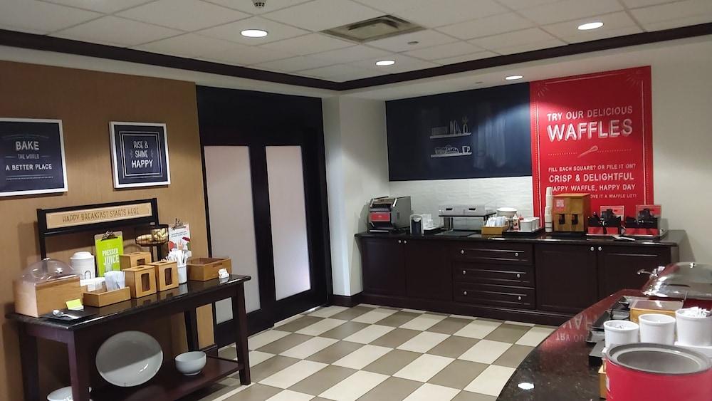 Hampton Inn & Suites Tampa-Wesley Chapel Exterior photo