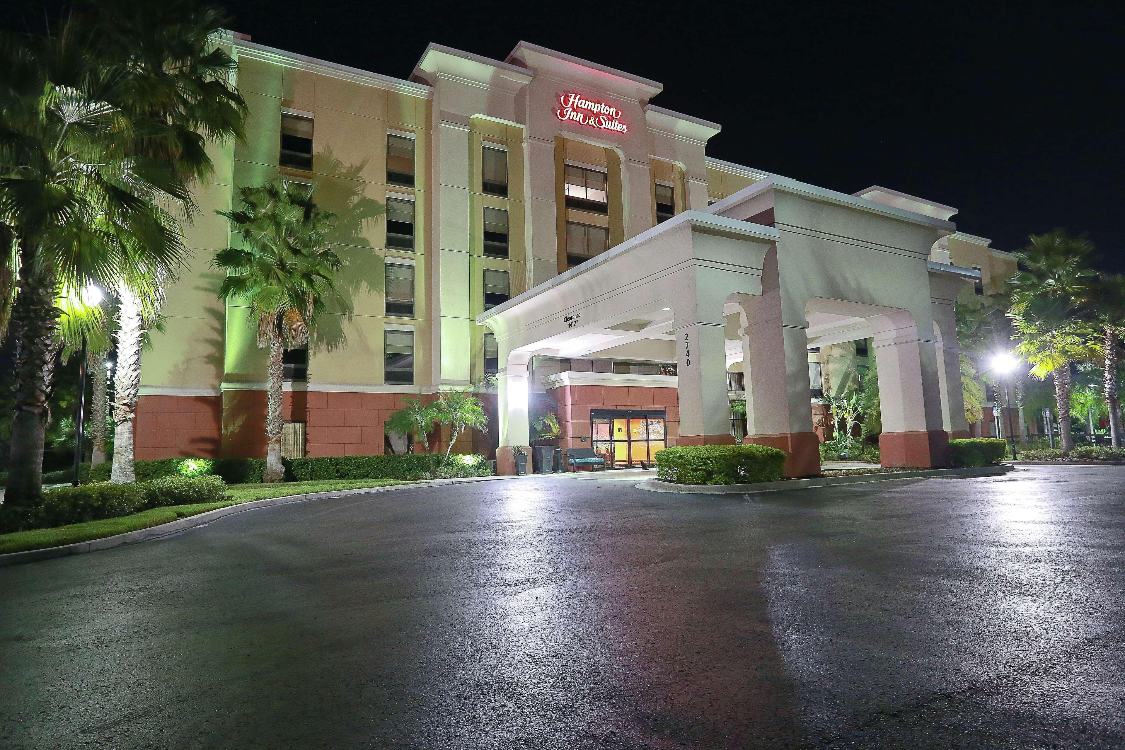 Hampton Inn & Suites Tampa-Wesley Chapel Exterior photo