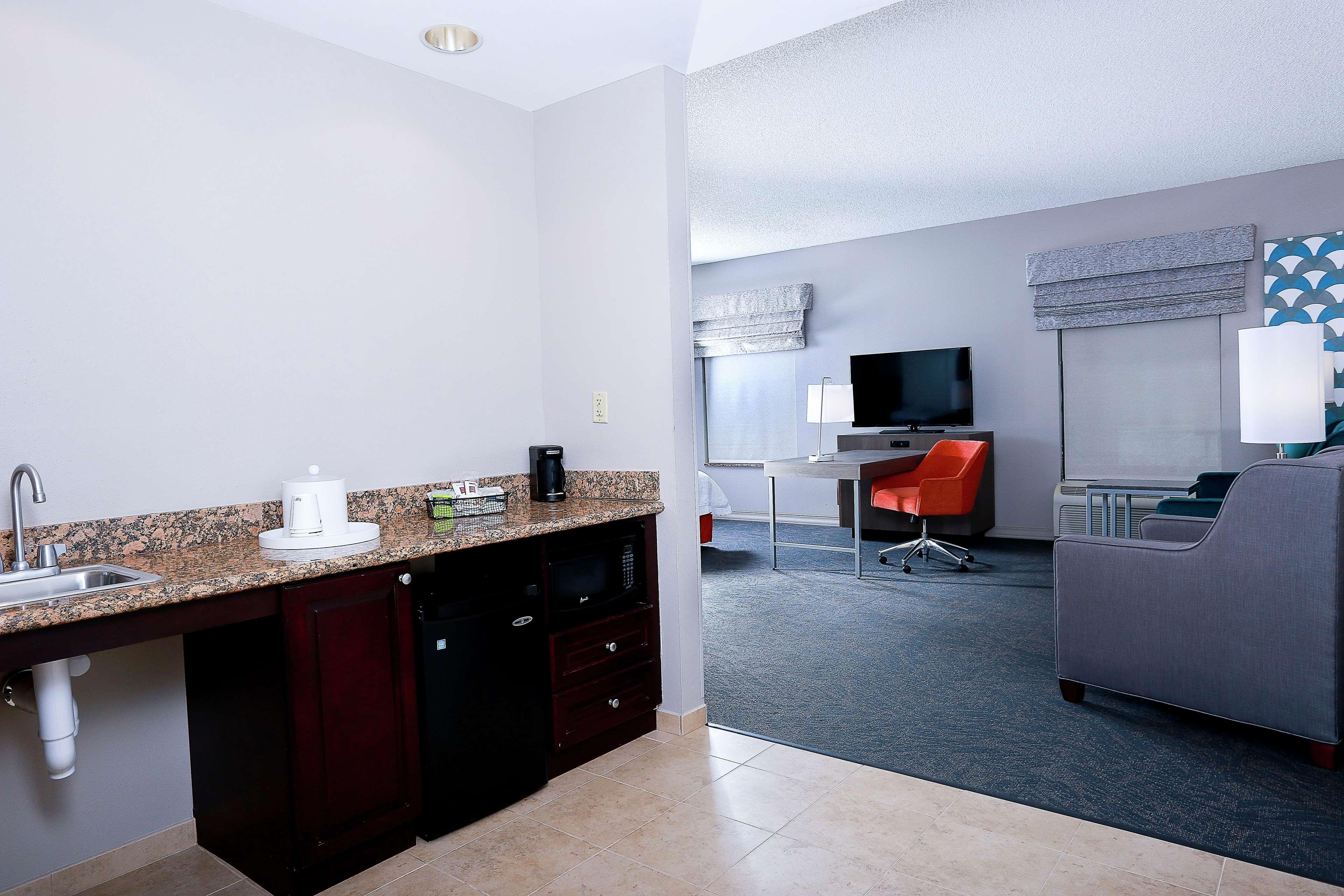Hampton Inn & Suites Tampa-Wesley Chapel Exterior photo