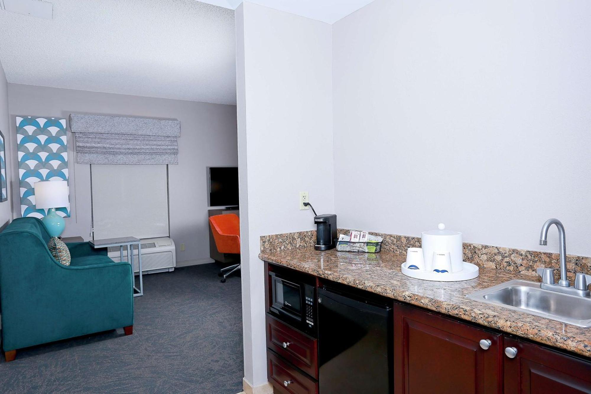 Hampton Inn & Suites Tampa-Wesley Chapel Exterior photo